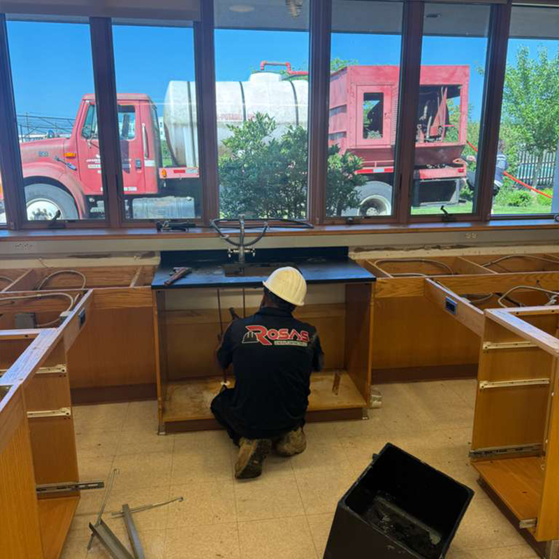 Rosas General Contractor LLC Team at Work